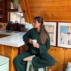 Cozy Dark Green Lounge Set